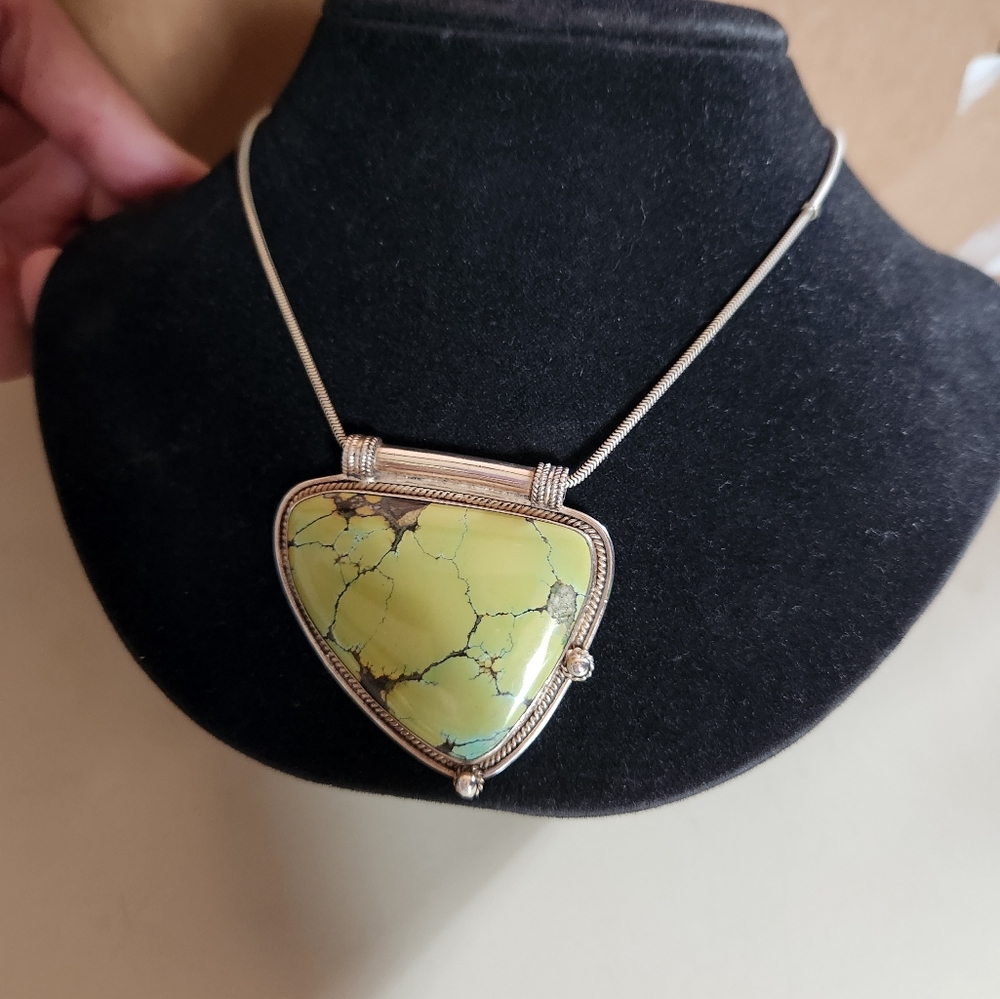 Stunning Green Turquoise Sterling Necklace!πππ - Picture 1 of 3